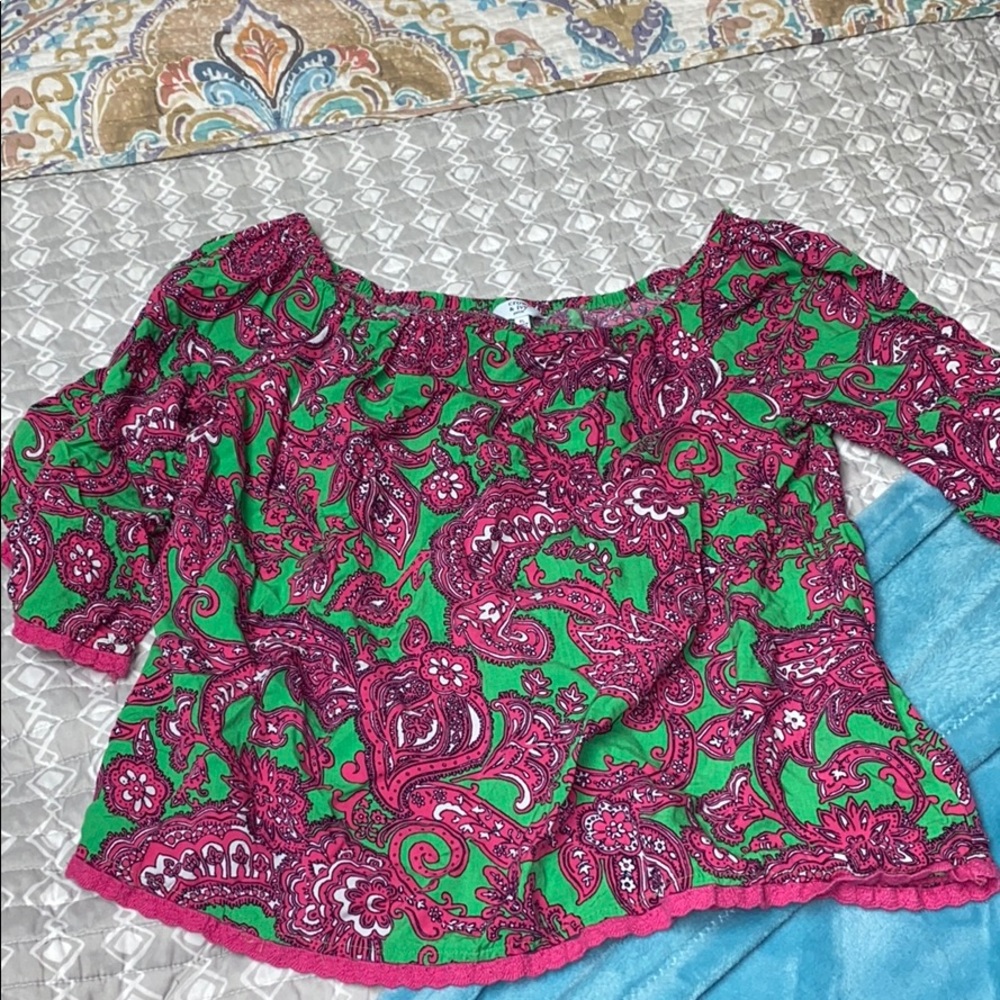 Crown and ivy off the shoulder or a regular large